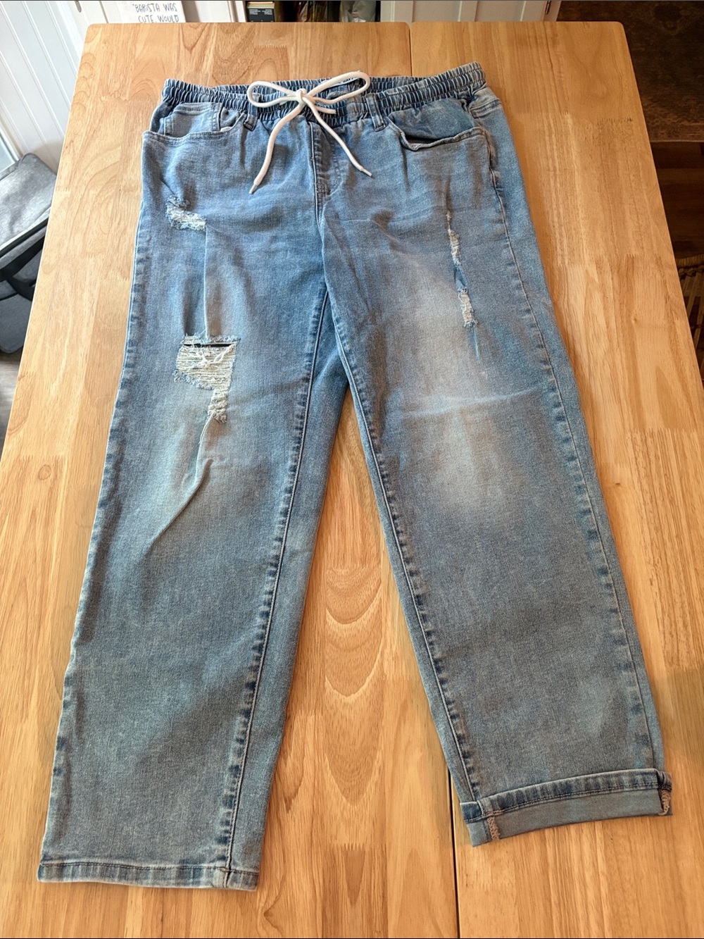 Relaxed Light Blue Boyfriend Jeans with Drawstring Waist